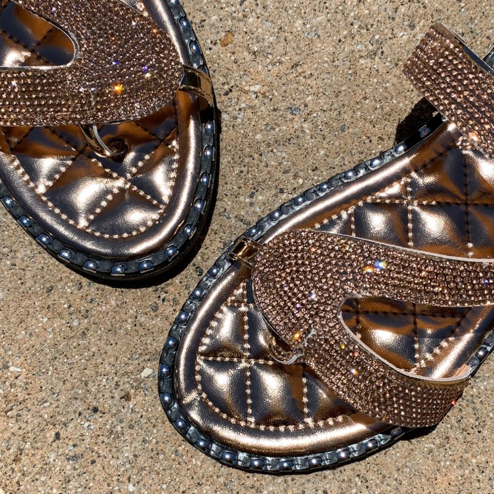 NEWπ₯ Rose Gold Rhinestone Slide Sandal Flip Flops - Picture 4 of 5